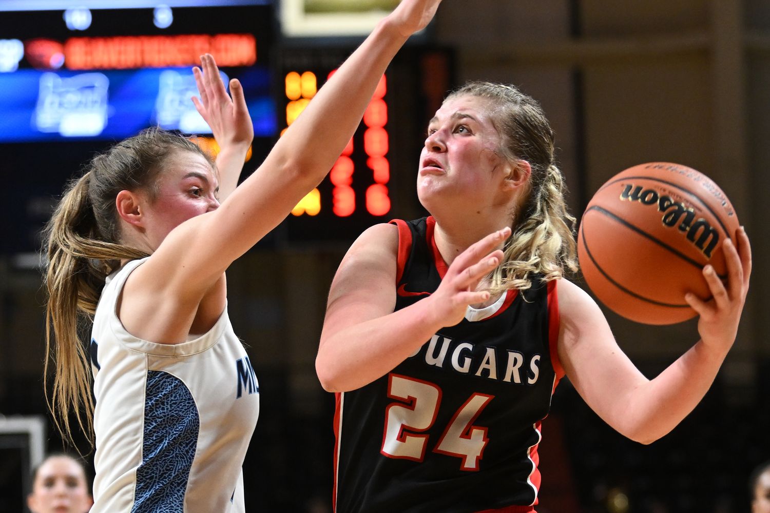 a Springfield Mountain View 5A Oregon girls basketball quarterfinal Leon Neuschwander 58